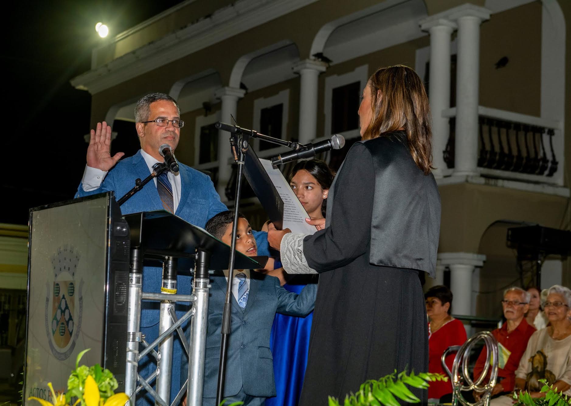 Marcos Cruz Molina, alcalde de Vega Baja, juramenta para un cuarto término